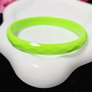Neon Green Faceted Acrylic Bangle Bracelet | Y2K Candy-Color Blacklight Glow